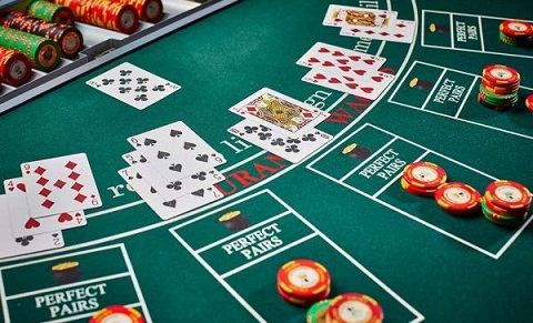 Blackjack at HappyLuke Vietnam online game casino